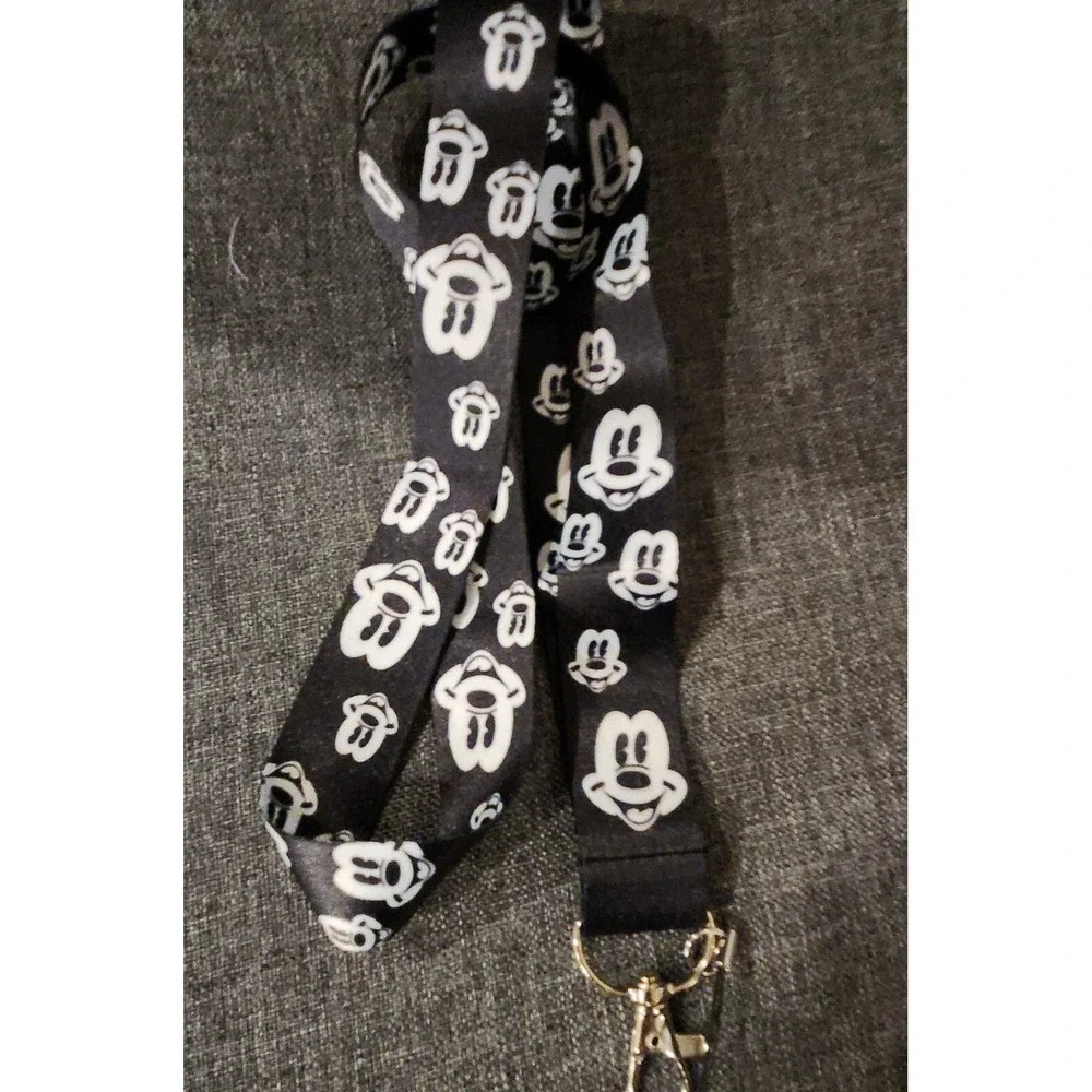 Disney MICKEY MOUSE Pin Trading Neck lanyard Trades ID badge keys BRAND NEW 00-k